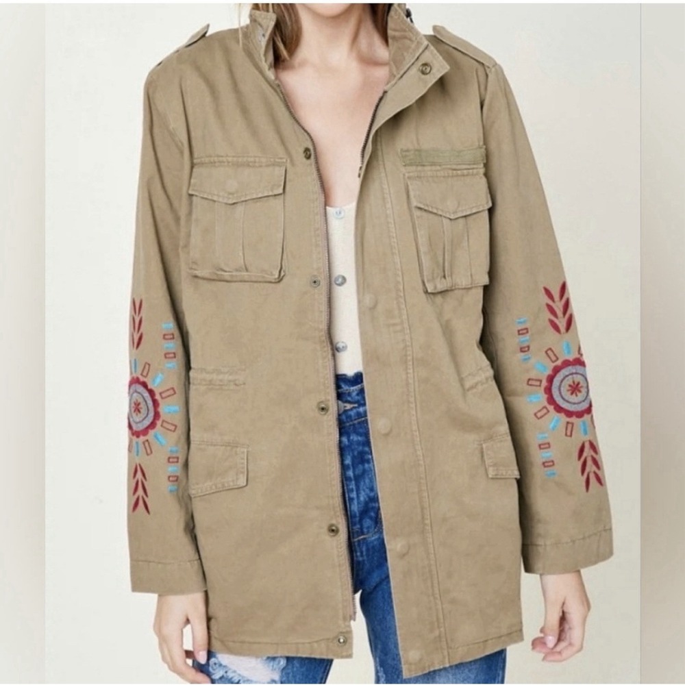 NWT‎ Hayden LA Embroidered Tribal Cargo Jacket in Olive Green Sz Large